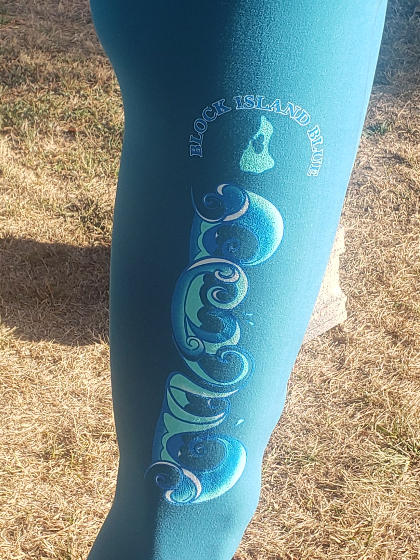 Happiness comes in Waves Leggings